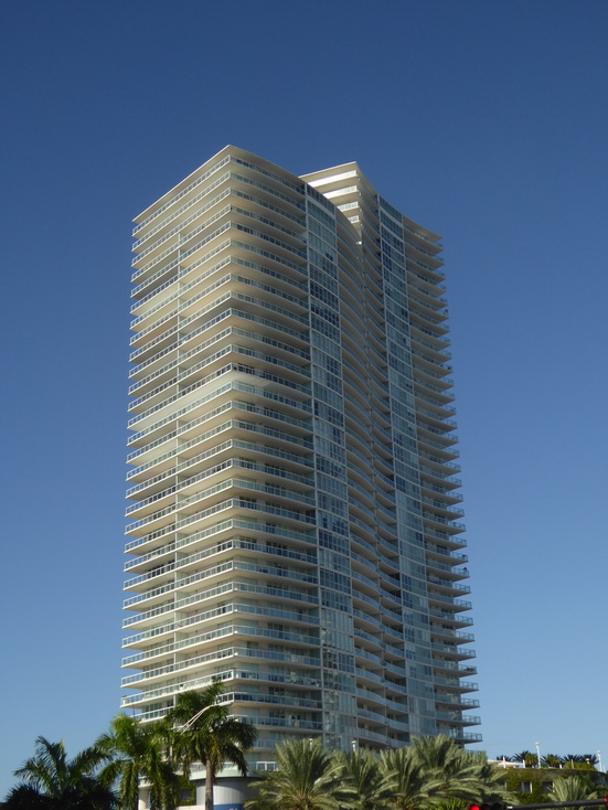 Miami South Washington AV Venetian Pool