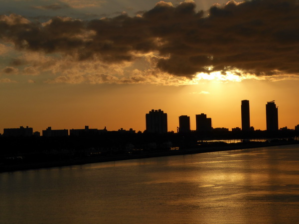   Miami Skyline Miami Ocean Drive Art Deco Miami Skyline Miami Ocean Drive Art Deco 