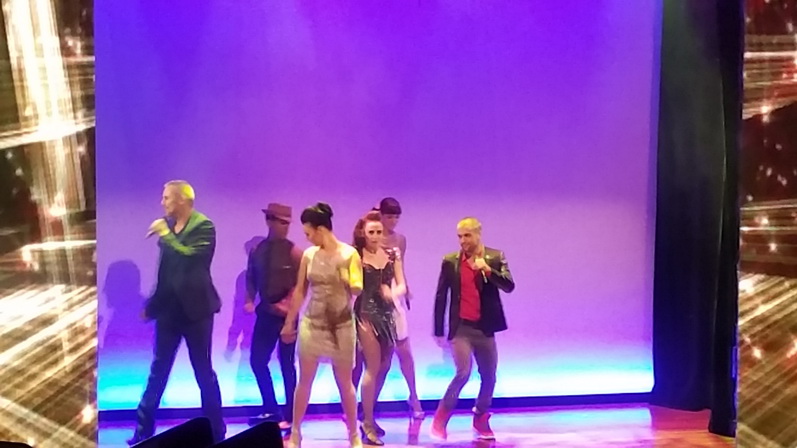 Aidastars Aida Stars Show let me entertain youAidastars Aida Stars Show let me entertain you