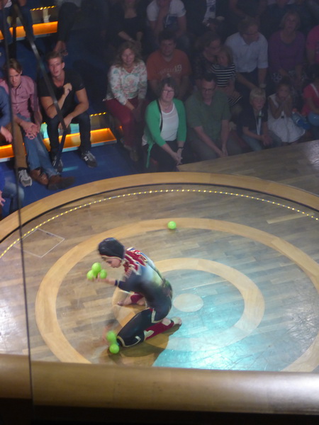 Aidastars Aida Stars Show let me entertain youAidastars Aida Stars Show let me entertain you