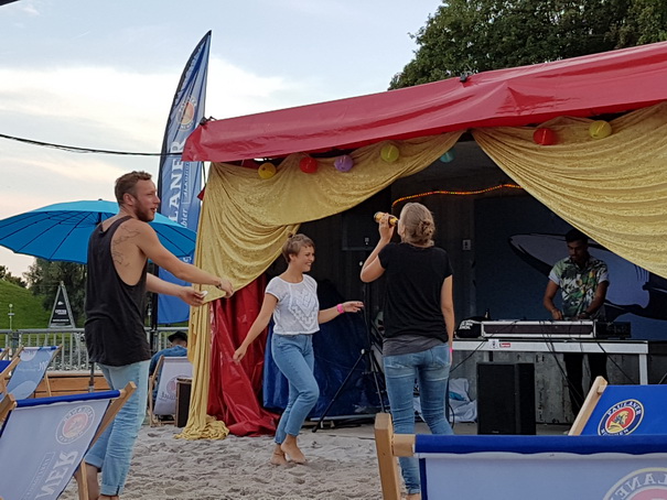 München Olympiapark Beachclub Ahoi BrauseMünchen Olympiapark Beachclub Ahoi Brause