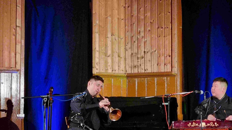 Seeda Oberton Unterton Tuvamusik mongolischer Chömei – Gesang  Der Kehlkopfgesang oder Obertongesang aus der Mongolei Kalmückien Altai