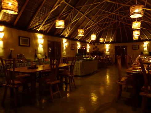 Sunbird Lodge Lake Elementaita Kenia Dining RooM