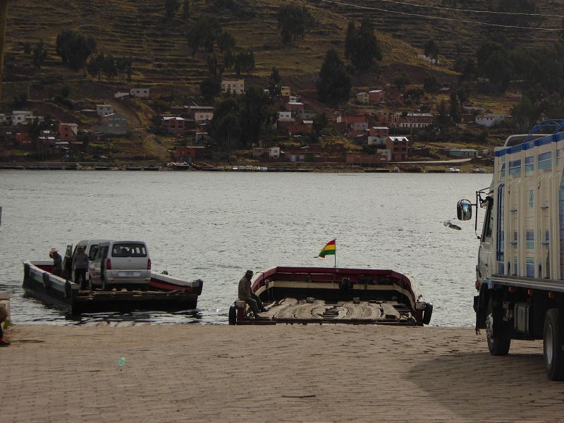 Fahrt nach Tiahuanaco Pukara Kultur Fähre in Tiquina Bolivien Estrecho de Tiquina Ruta National 2
